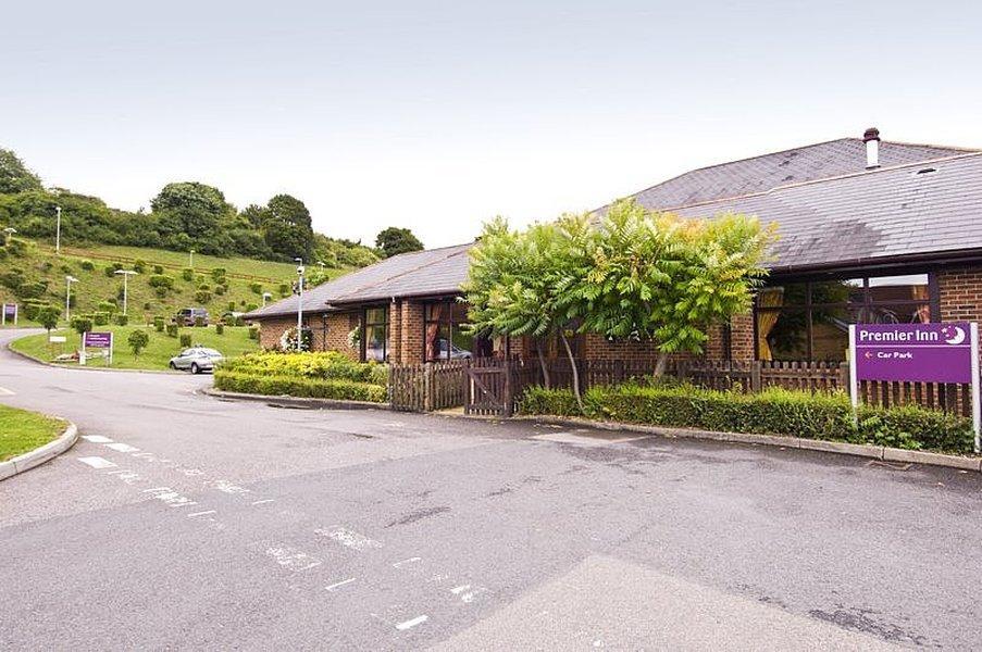 Premier Inn High Wycombe/Beaconsfield Экстерьер фото